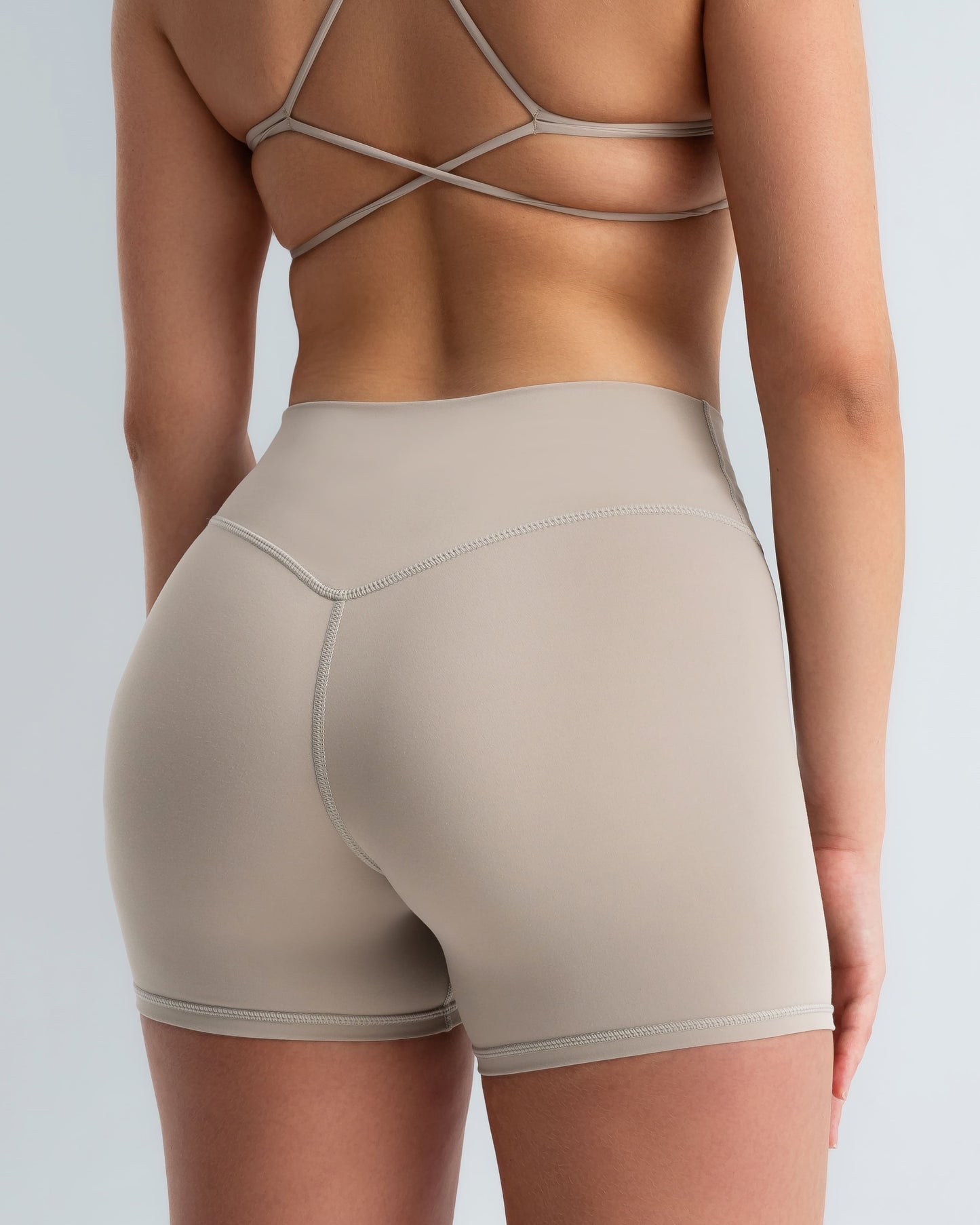 VELVET Scrunch Şort "Stone Beige"
