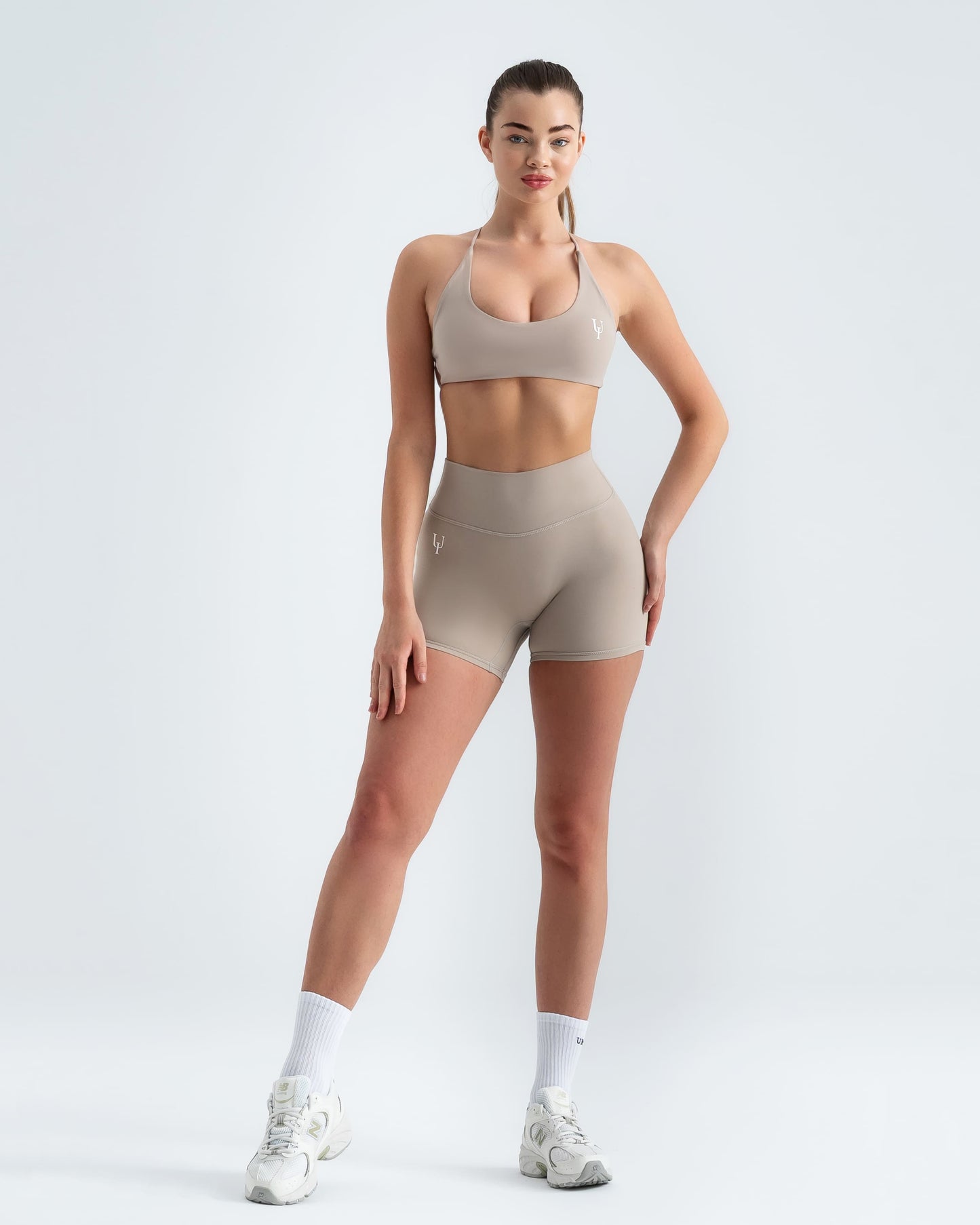VELVET Scrunch Şort "Stone Beige"