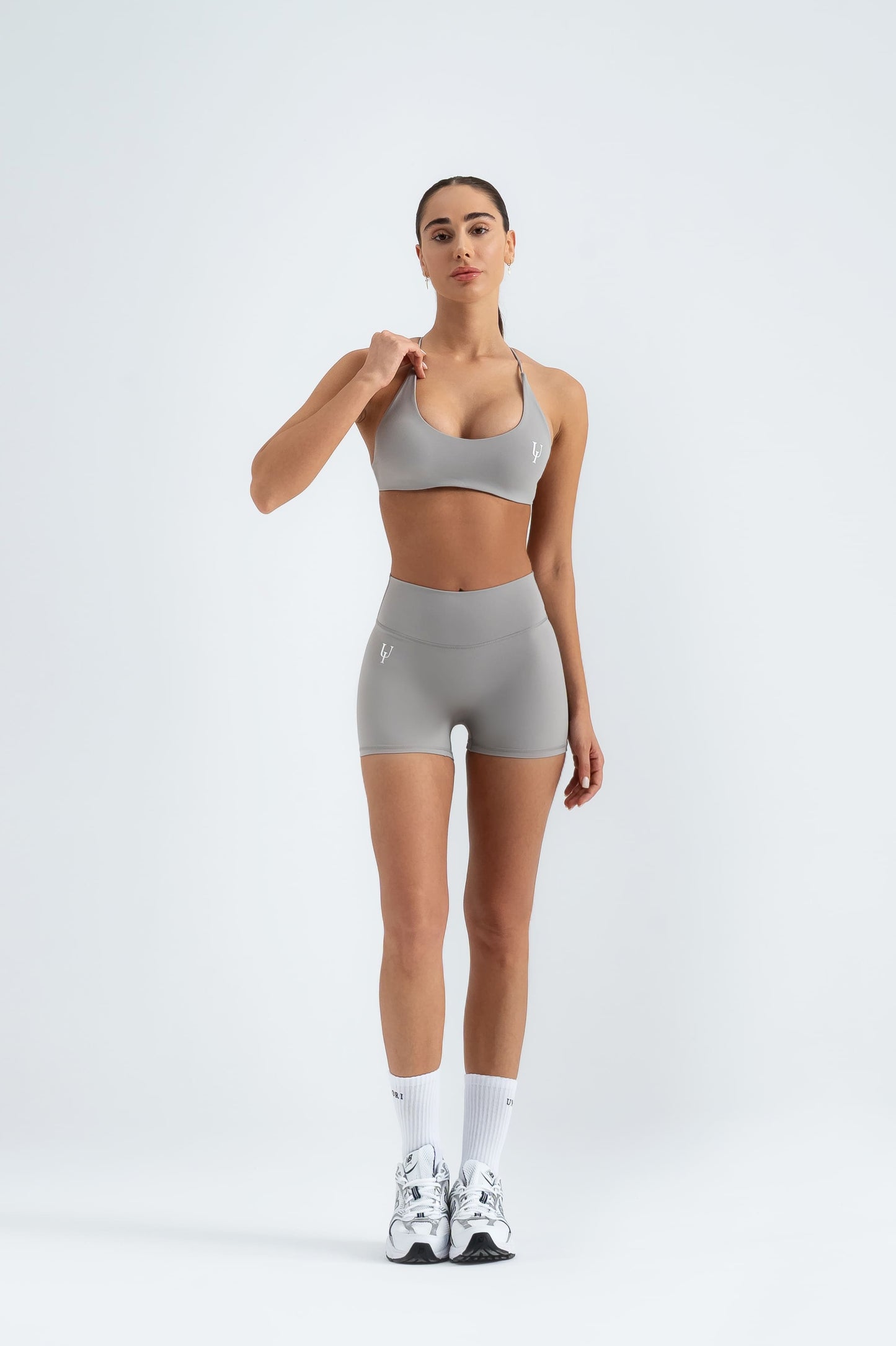 VELVET Scrunch Şort "Clouded Grey"