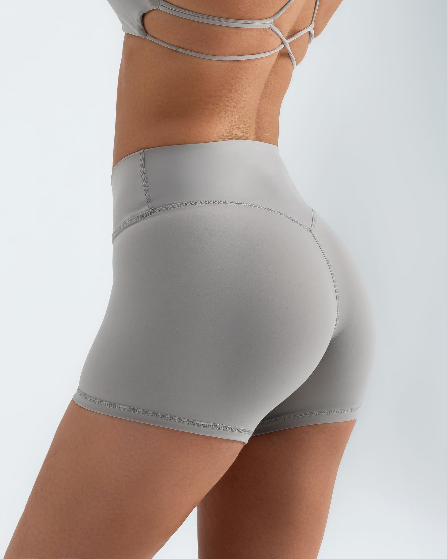 VELVET Scrunch Şort "Clouded Grey"