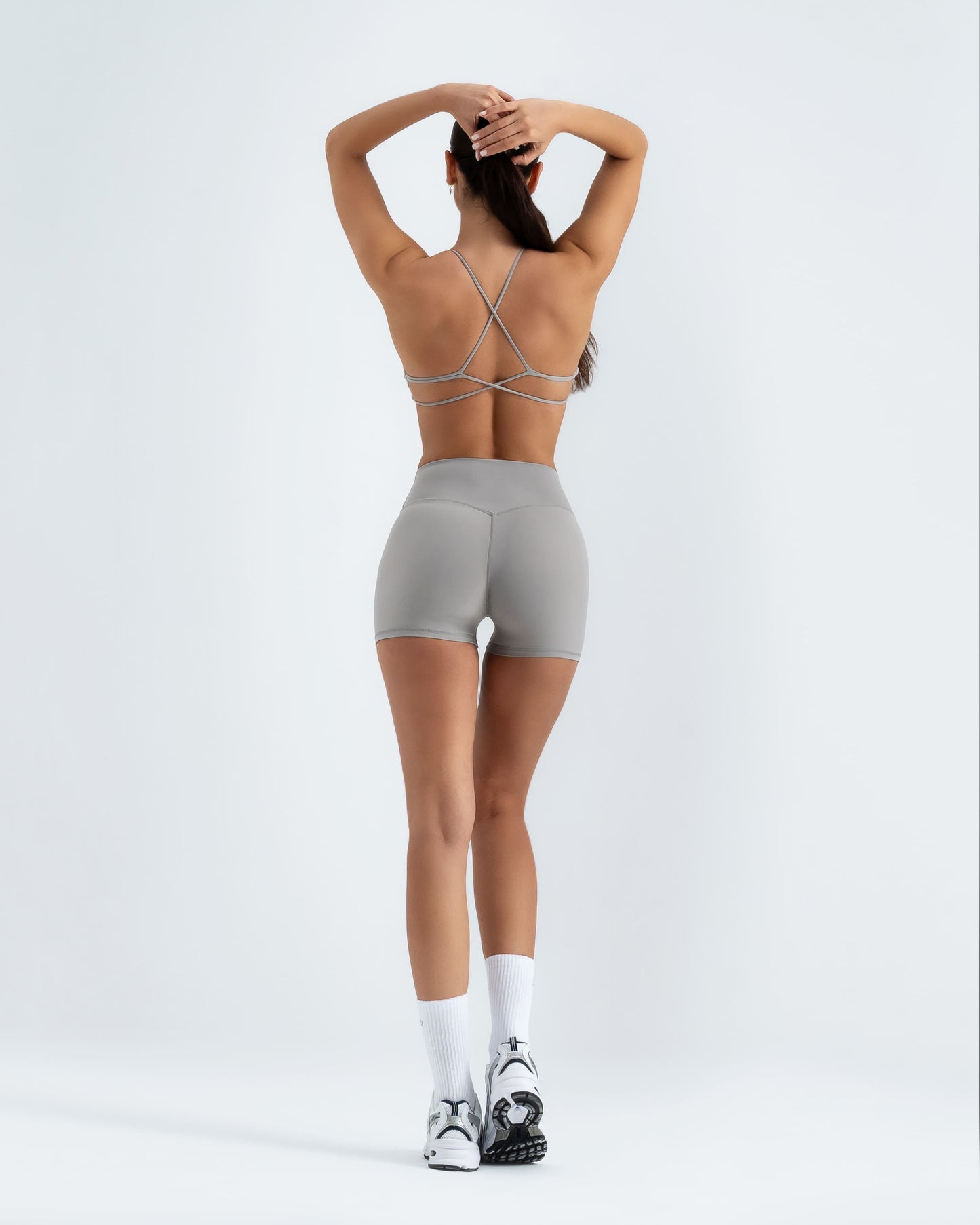 VELVET Scrunch Şort "Clouded Grey"