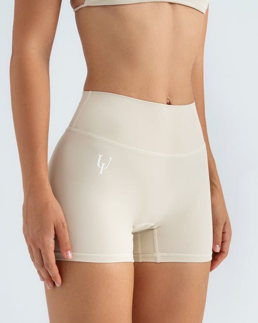 VELVET Scrunch Şort "Vanilla Cream"