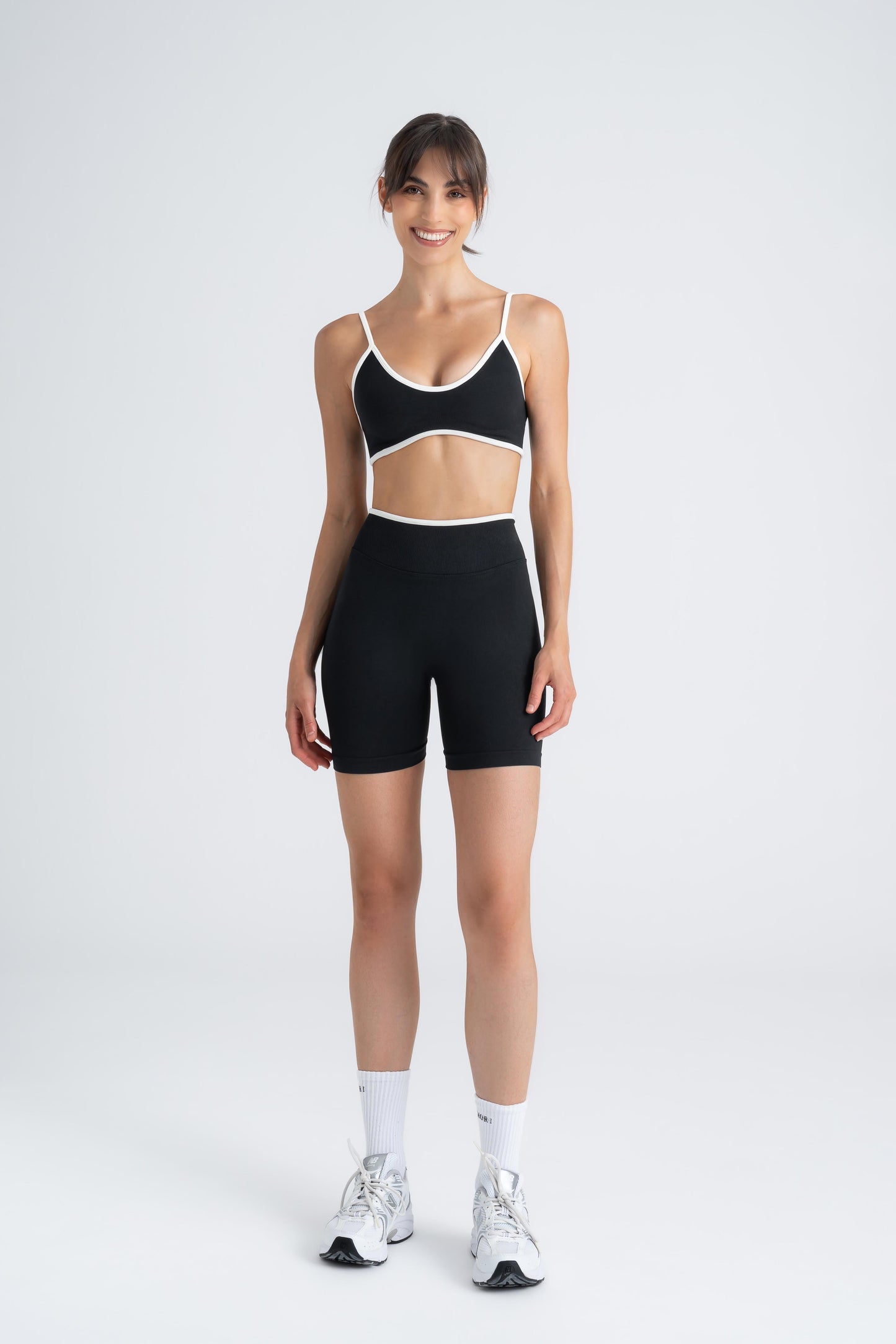 Sculpt X - Core Black Seamless Scrunch Short