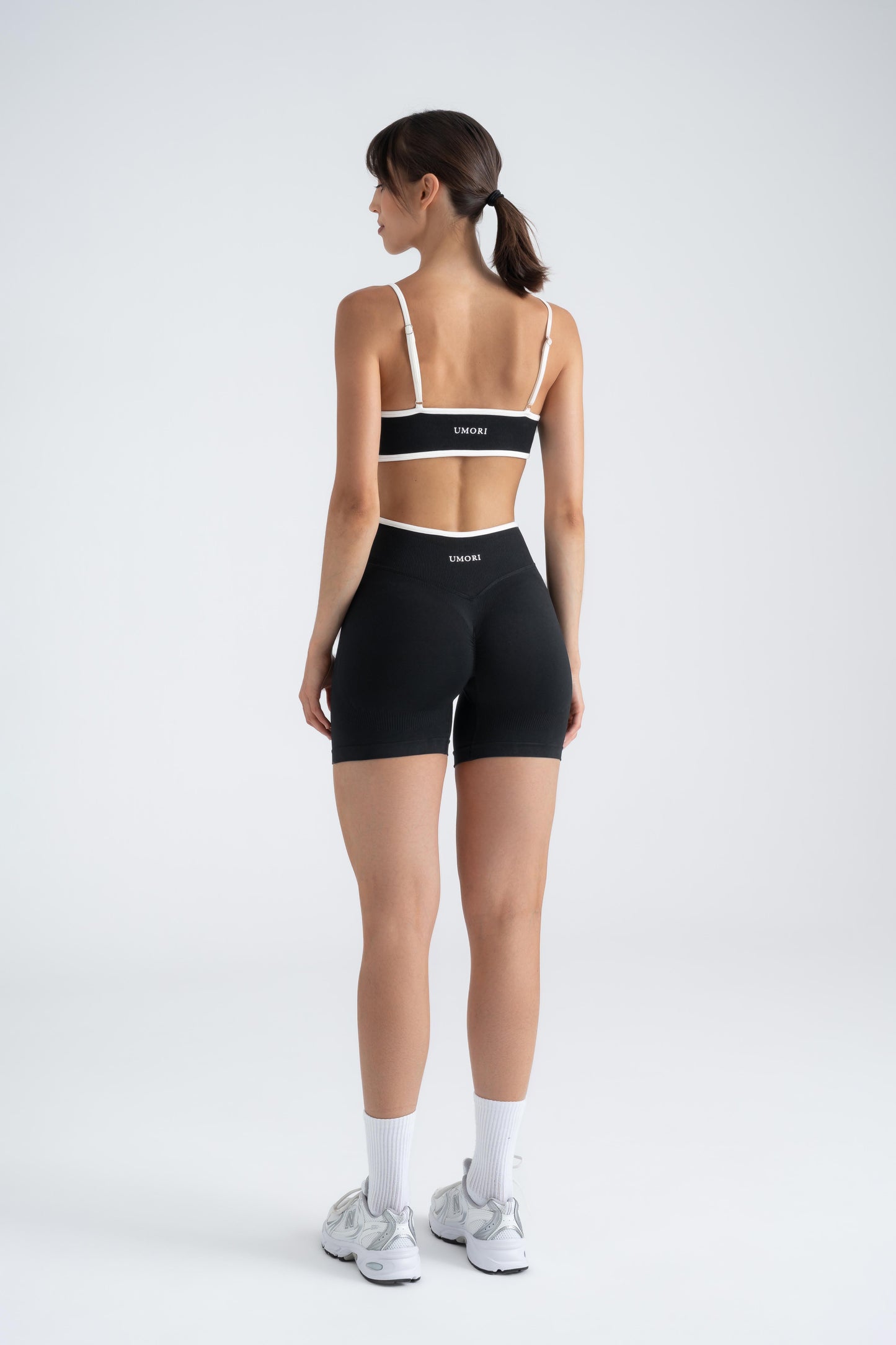 Sculpt X - Core Black Seamless Scrunch Short